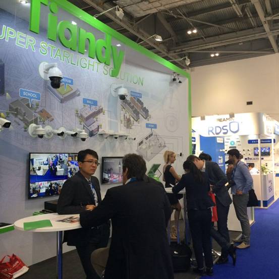 英国伦敦IFSEC 天地伟业携超星光亮相(图4) 英国伦敦IFSEC 天地伟业携超星光亮相(图4)