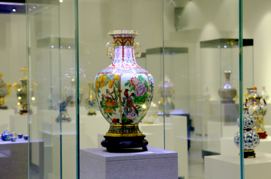 首届中国珐琅艺术展(图5) 《吉庆泰和尊》