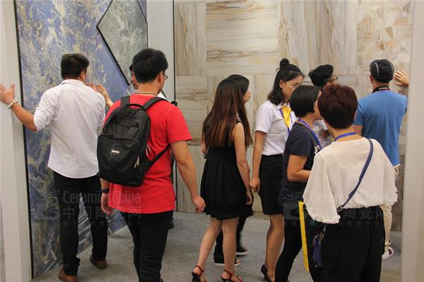 亚细亚磁砖表现抢眼 参展上海绿色建博会(图7)