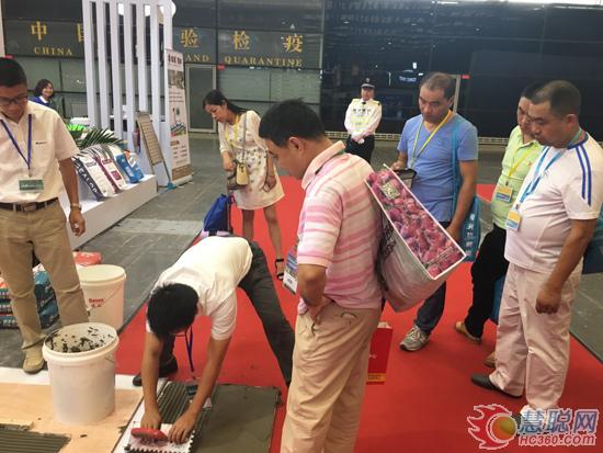 瓷砖：瞅我做啥！放弃吧，你拉不动我的！ 