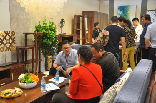 高林家具:双系列火热绽放天津家具展(图3) 高林家具:双系列火热绽放天津家具展(图3)